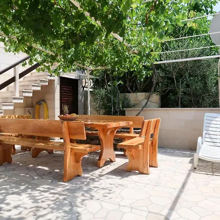 Ivo - Mka230 By Interhome *