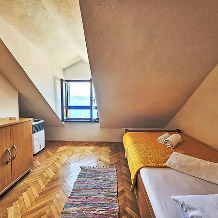 Nyaraló Ivo - Mka230 By Interhome